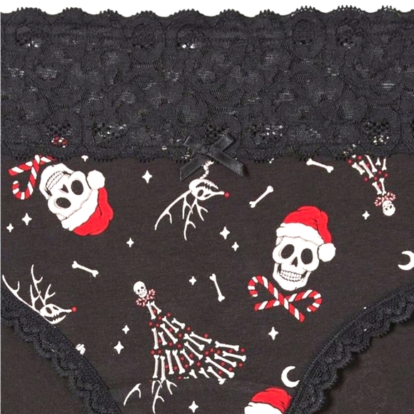 ♥️NWT VINTAGE TORRID PANTY BONES SKULL SANTA HAT CHRISTMAS PANTY BRIEF PLUS SIZE - Picture 2 of 10